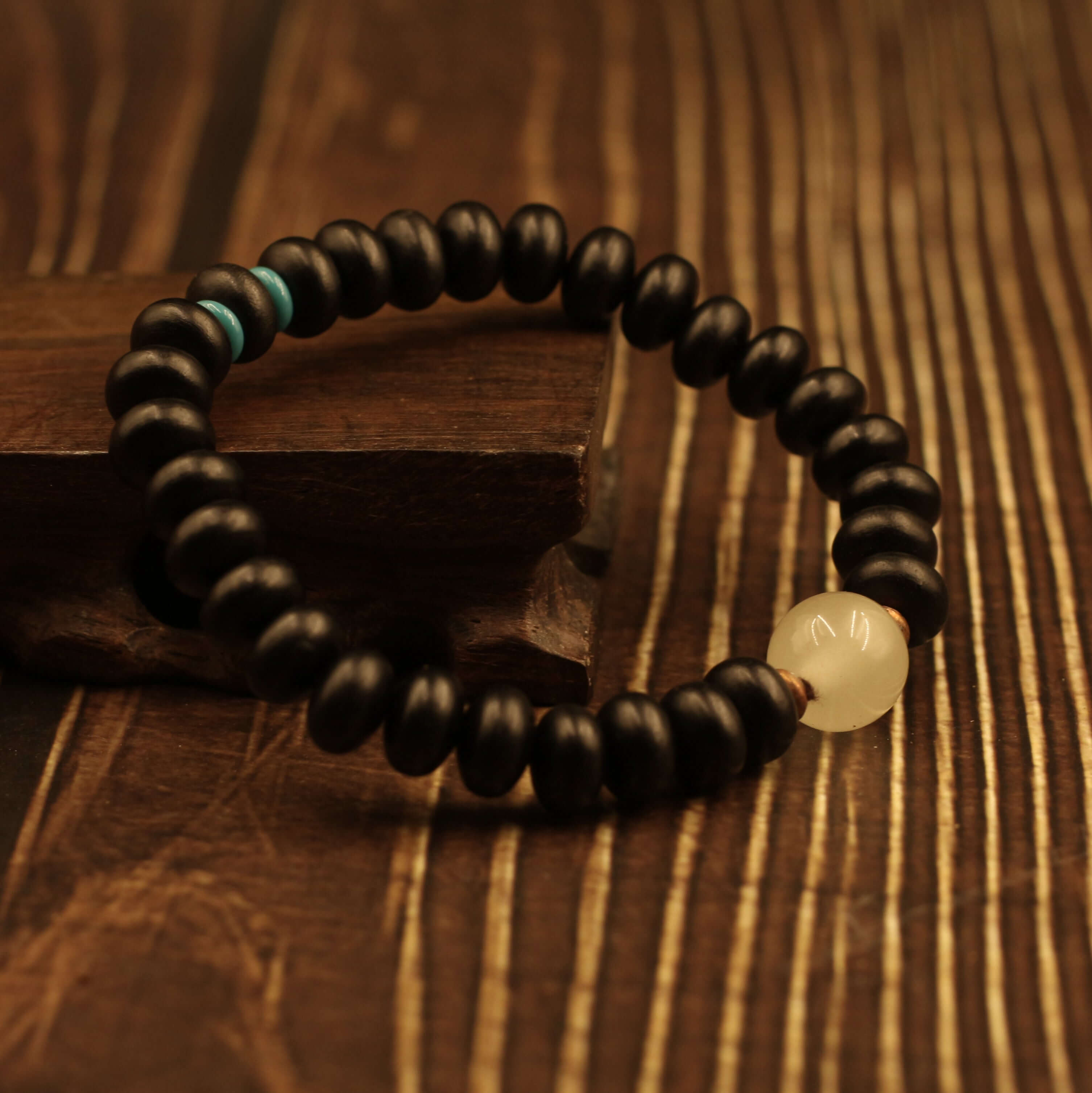 Ebony Night Pearl Bracelet - Attract Wisdom and Wealth in your life with Feng Shui